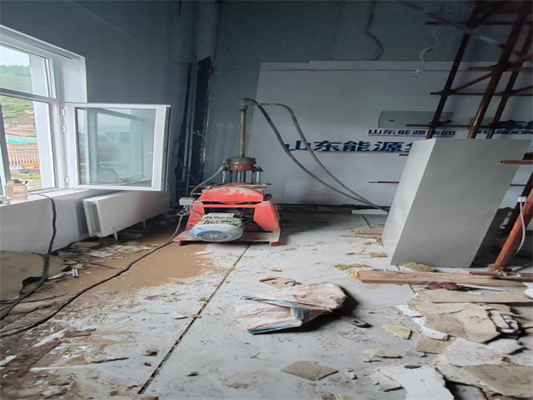 新吴地基基础下沉墙体裂缝加固注浆顶升施工